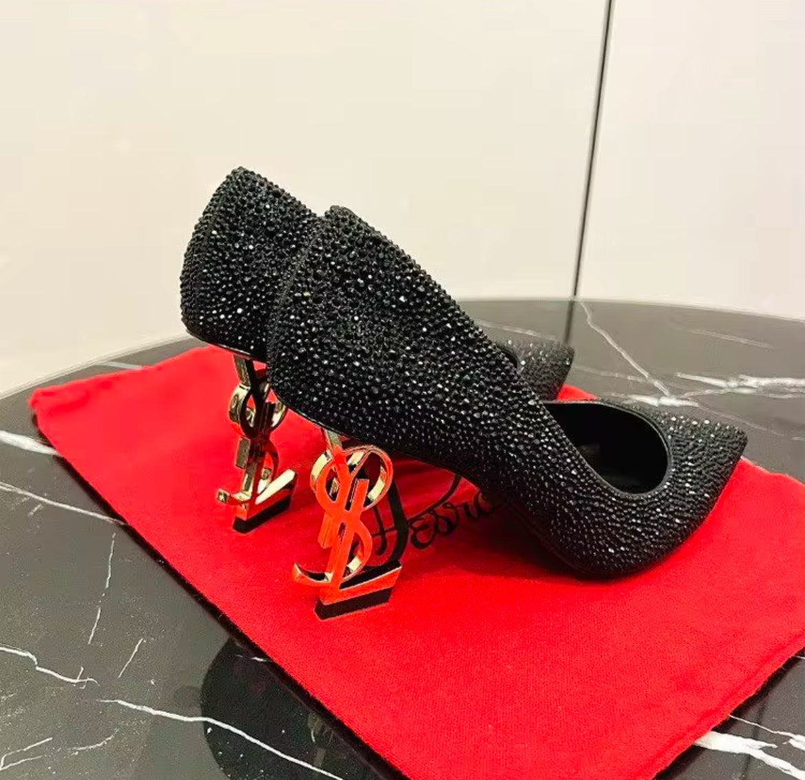 SANT LAUREN HEELS