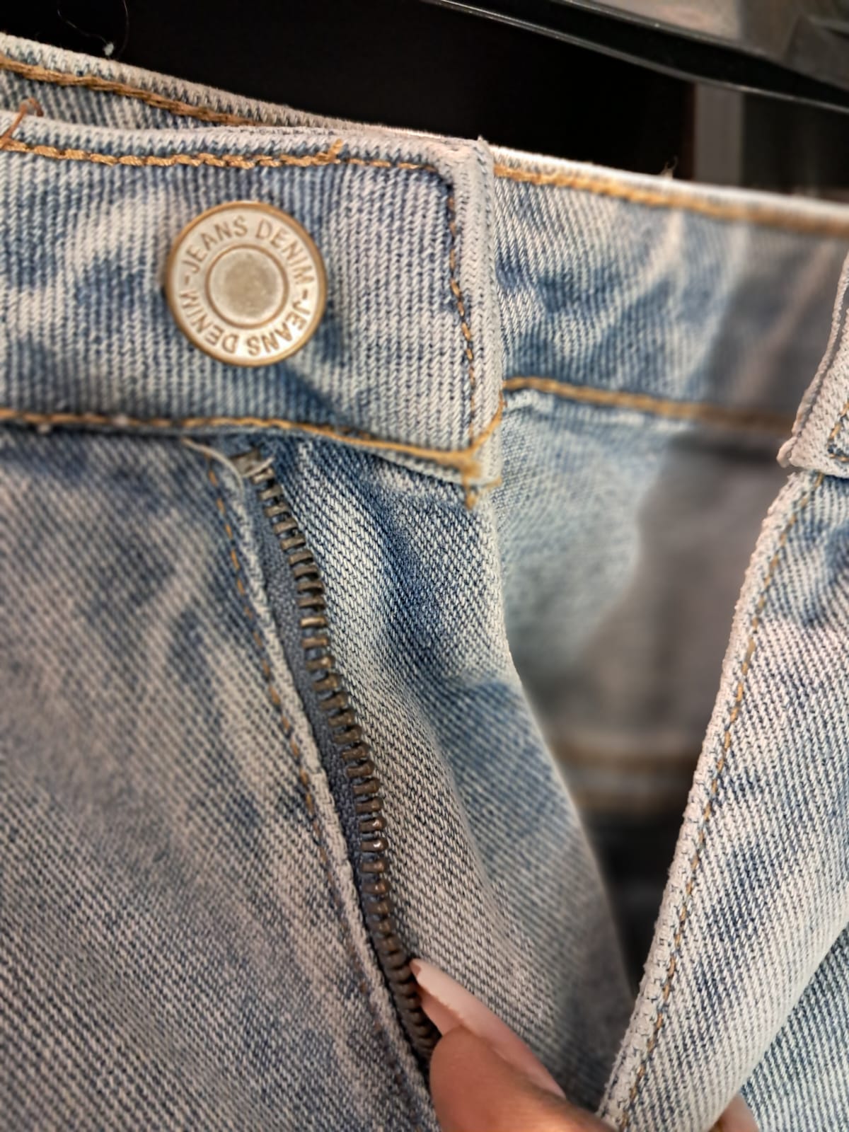 JEANS STRAPPATI
