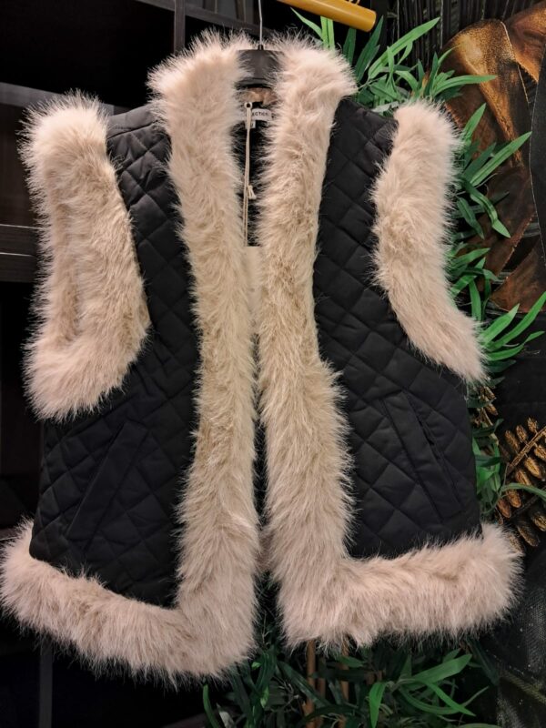 GILET